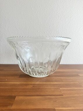 Vintage Delicate Clear Glass Decorative Bowl with Grape Motif Fruit Bowl